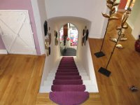 alte apotheke weitra 023  blick hinunter in den eingangsbereich